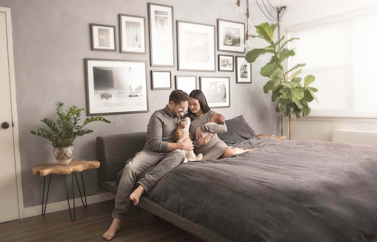 Family sharing a moment with their baby - Today's Trends in baby photography 
